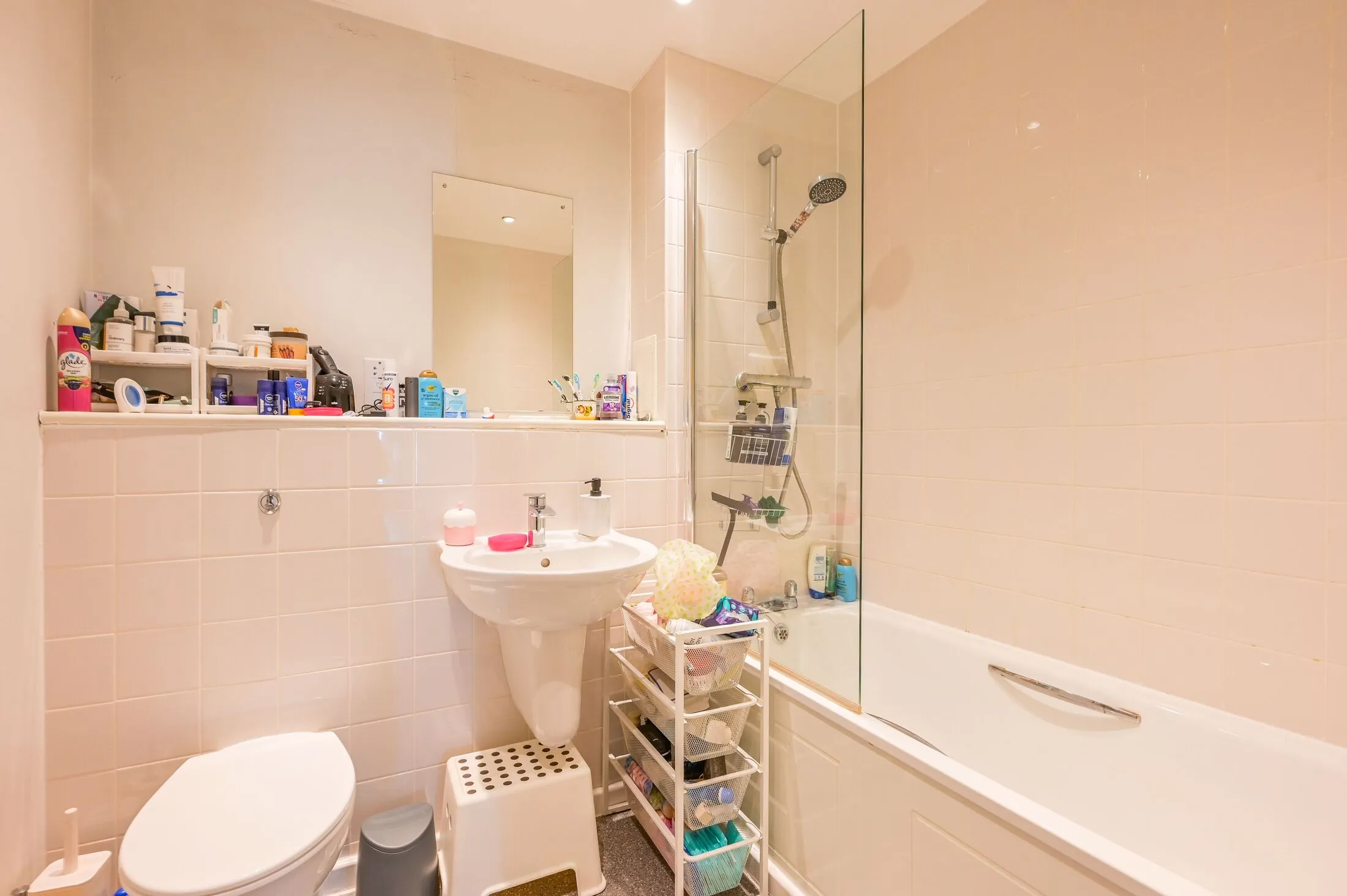 Flat Parnham Street in Greater London