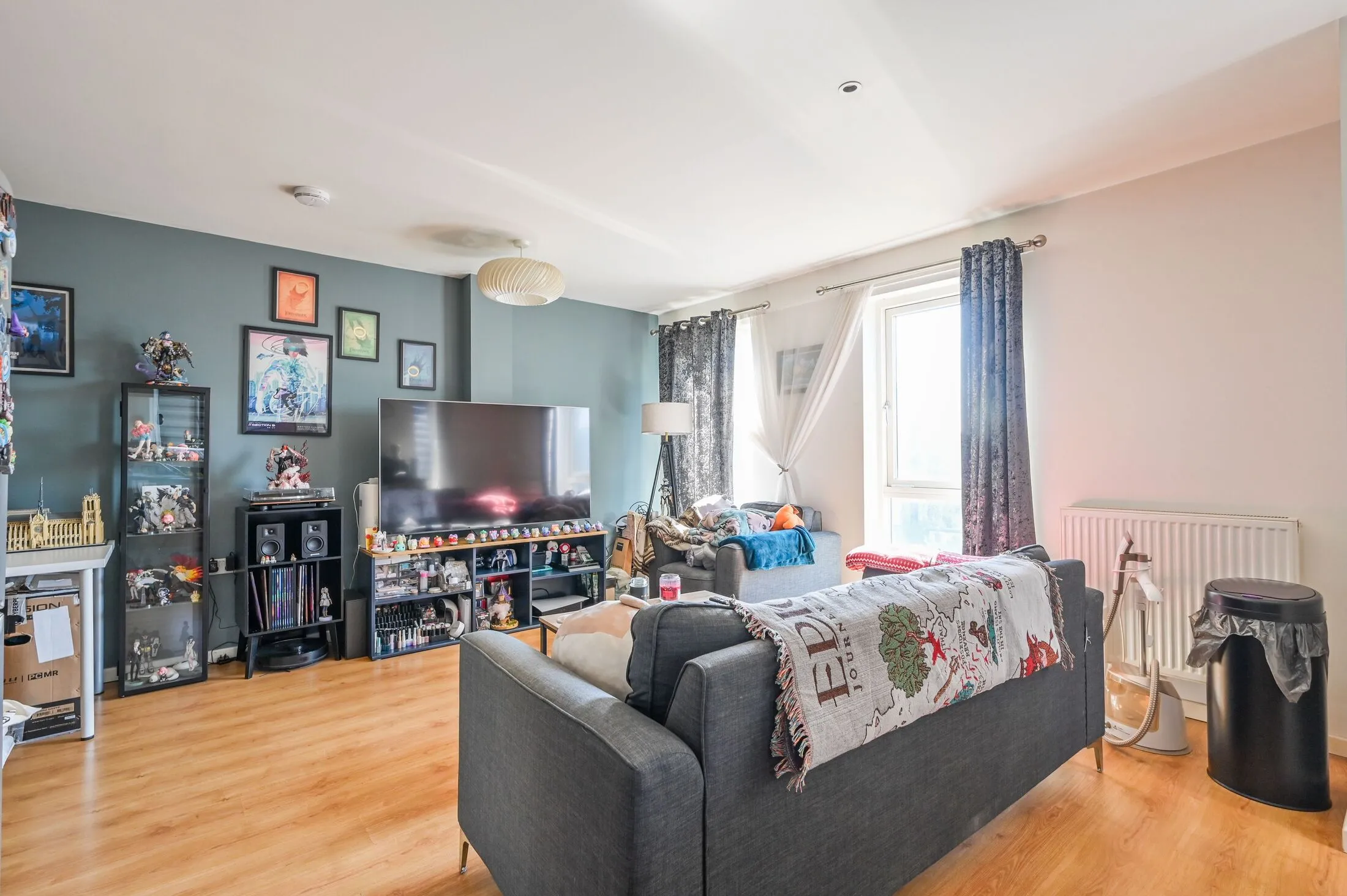 Flat Parnham Street in Greater London