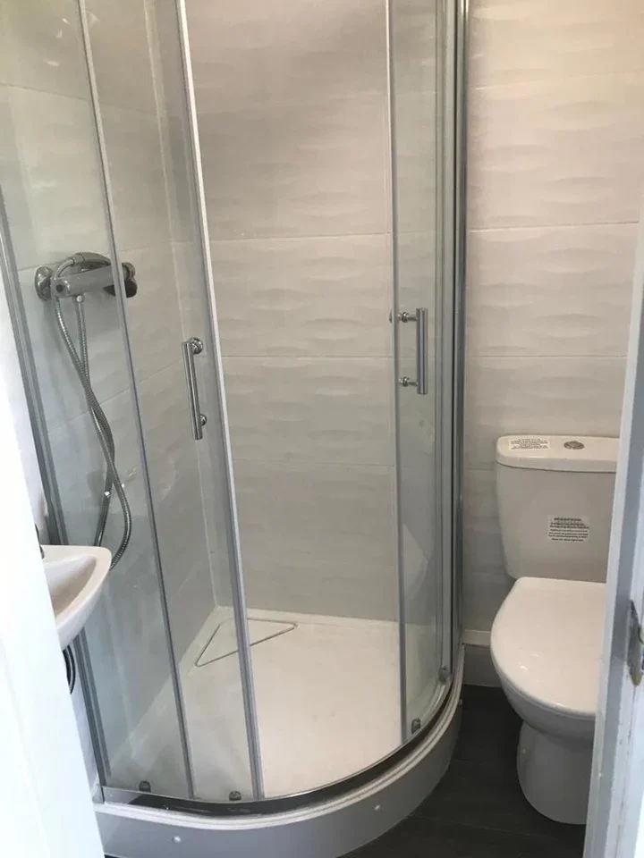 Flat Thornlaw Road in Greater London