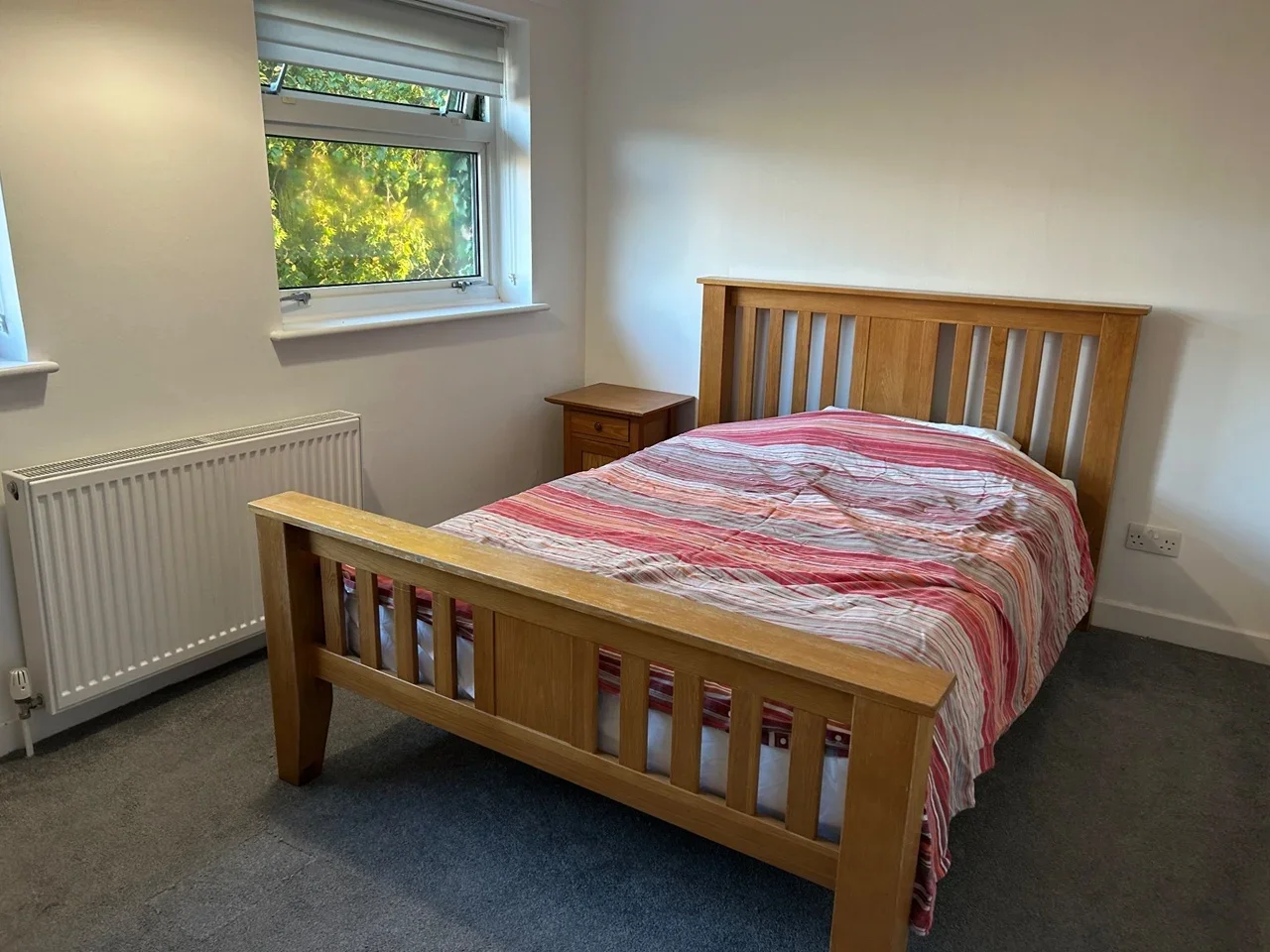 Room Featherston Road in Stevenage