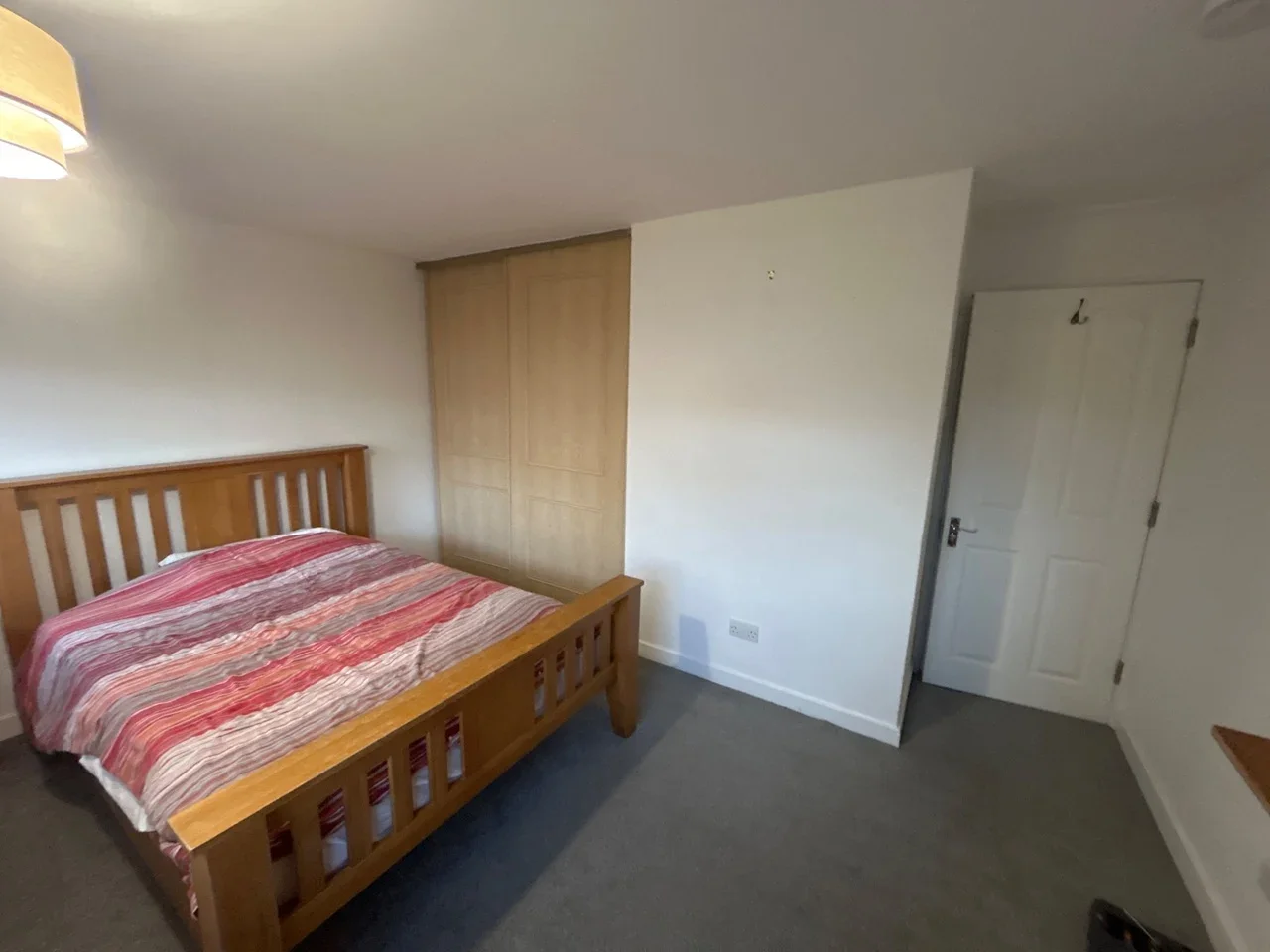 Room Featherston Road in Stevenage