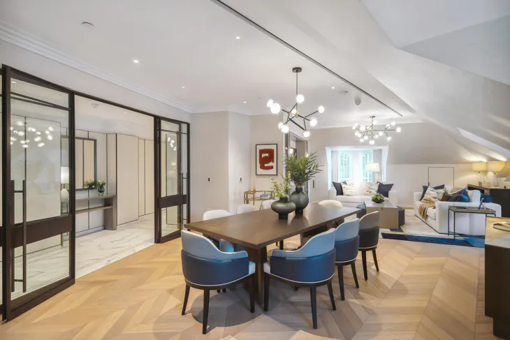 Flat Basil Street in Greater London