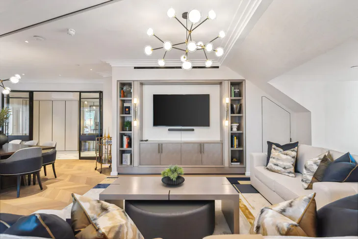 Flat Basil Street in Greater London