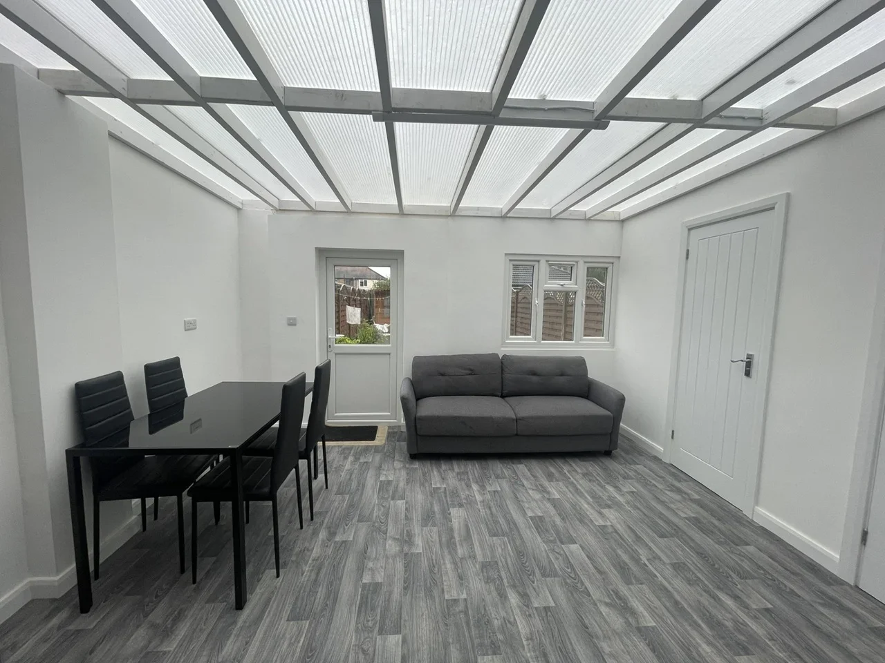 Room Lansbury Drive in Greater London