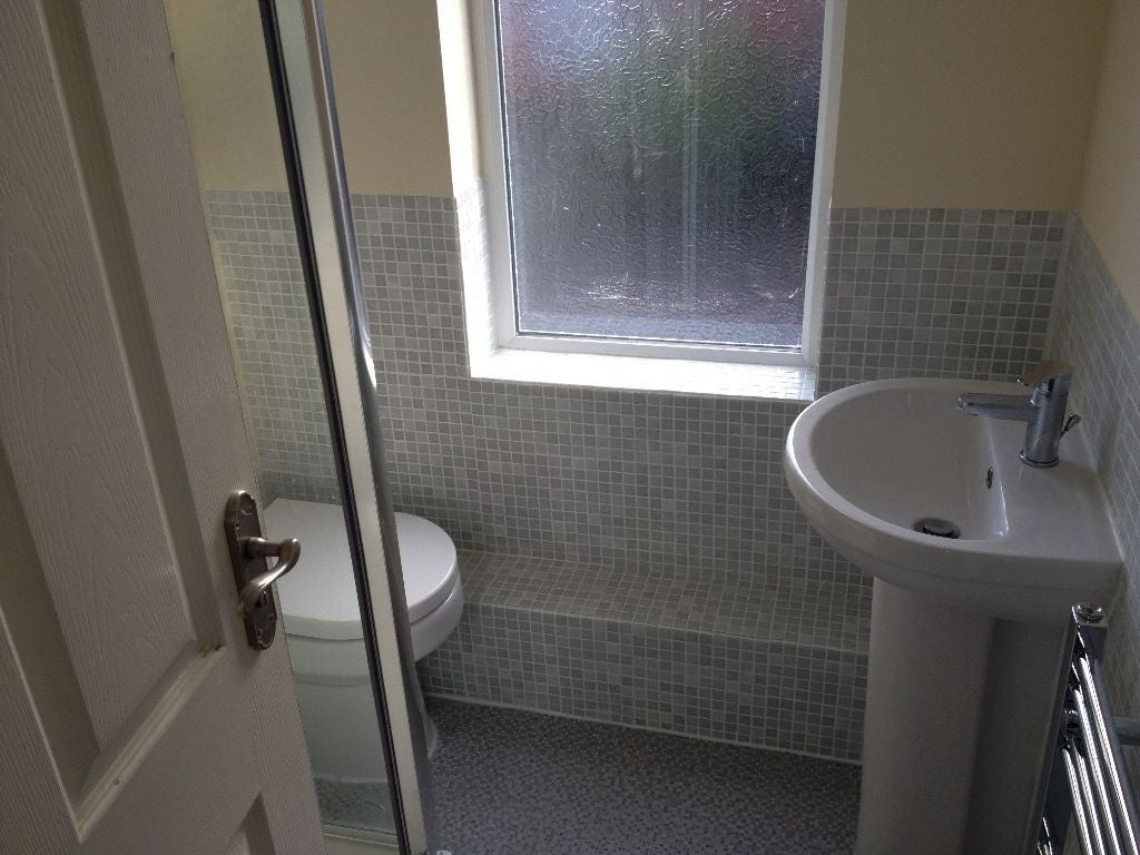 Room Woodend Road in Bournemouth