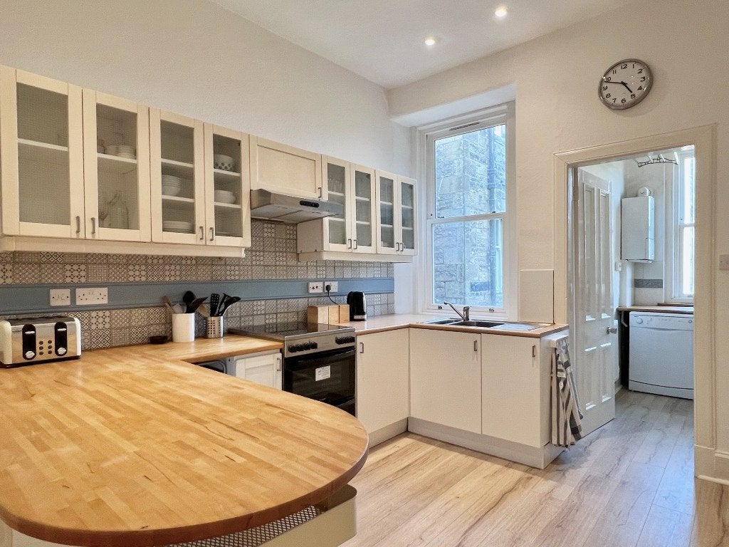 Flat West Savile Terrace in City of Edinburgh