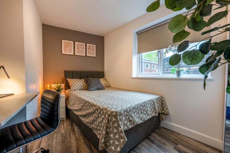 Room Brailsford Road in Manchester