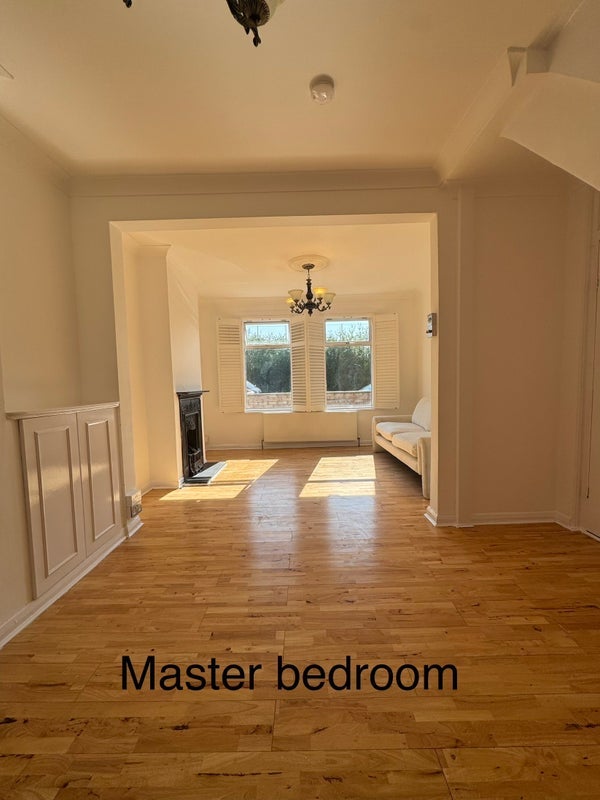 Room Grand Drive in Greater London