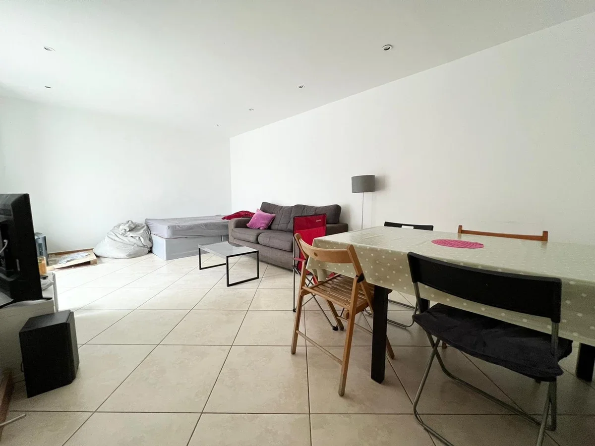 House Tavistock Terrace in Greater London