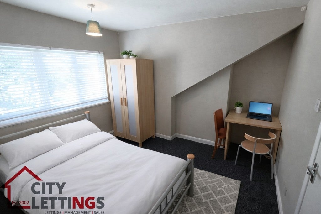 Flat Lois Avenue in Nottingham