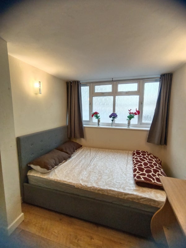 Room Octavia Close in Greater London