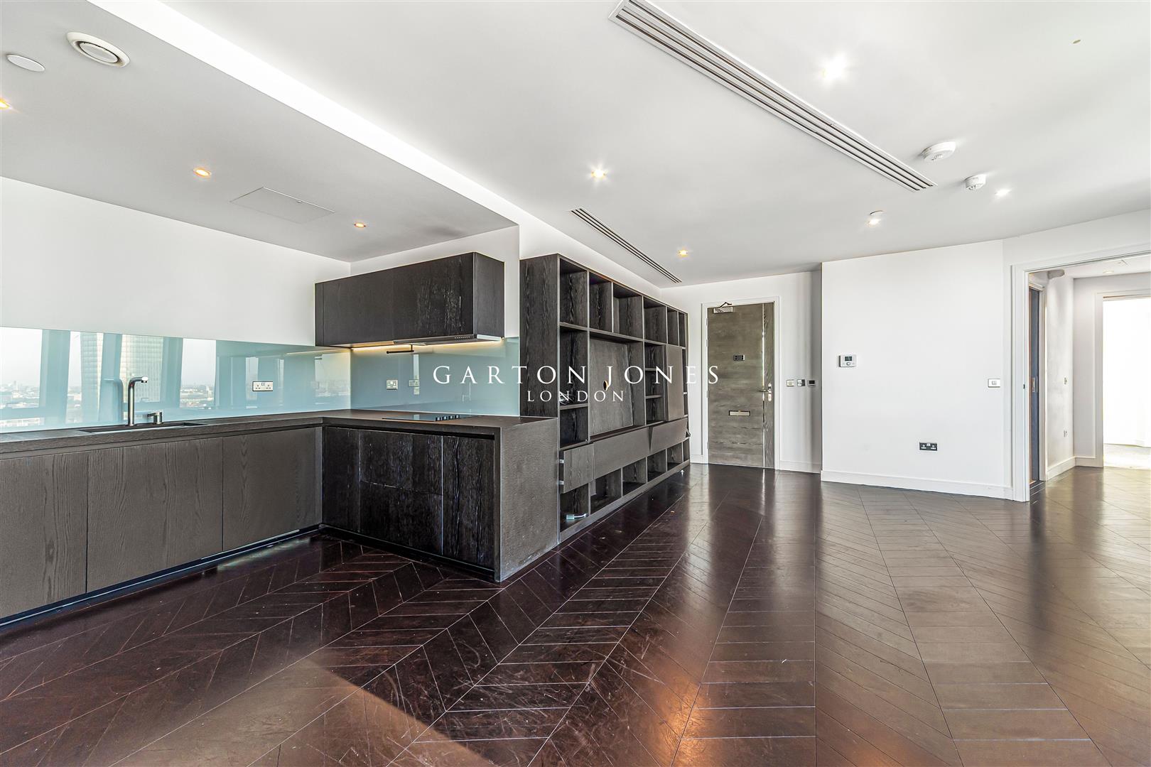 Flat Salamanca Place in Greater London