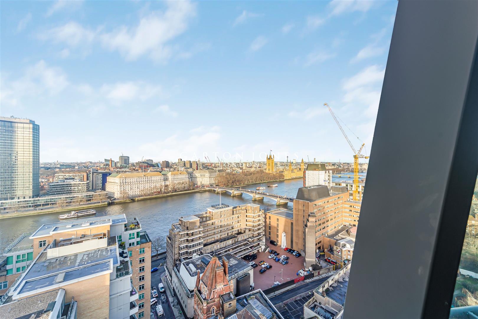 Flat Salamanca Place in Greater London