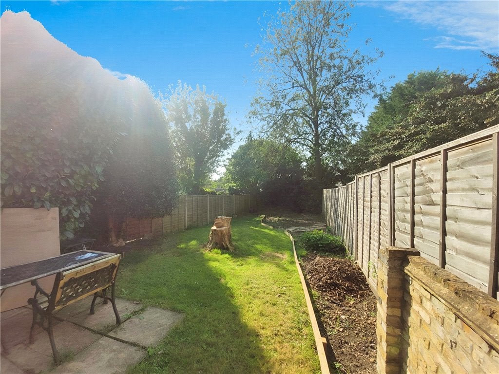 Flat Harvest Road in Borough of Runnymede