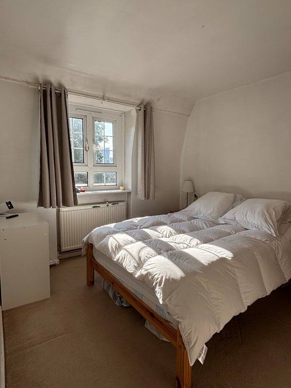 Room Watts Street in Greater London