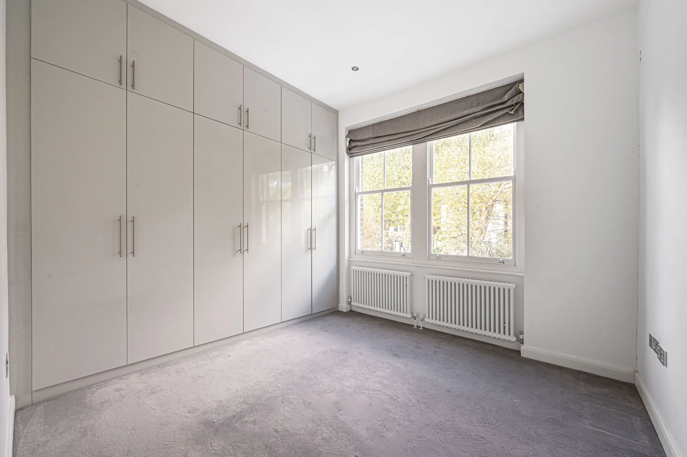 Flat Aberdare Gardens in Greater London