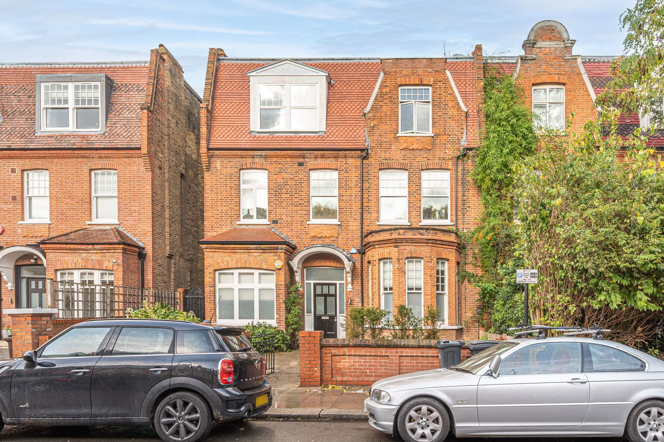 Flat Aberdare Gardens in Greater London