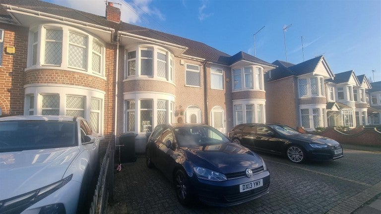 Flat Ashington Grove in Coventry