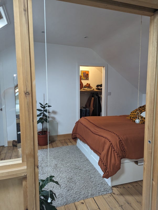 Room Trinity Road in Greater London