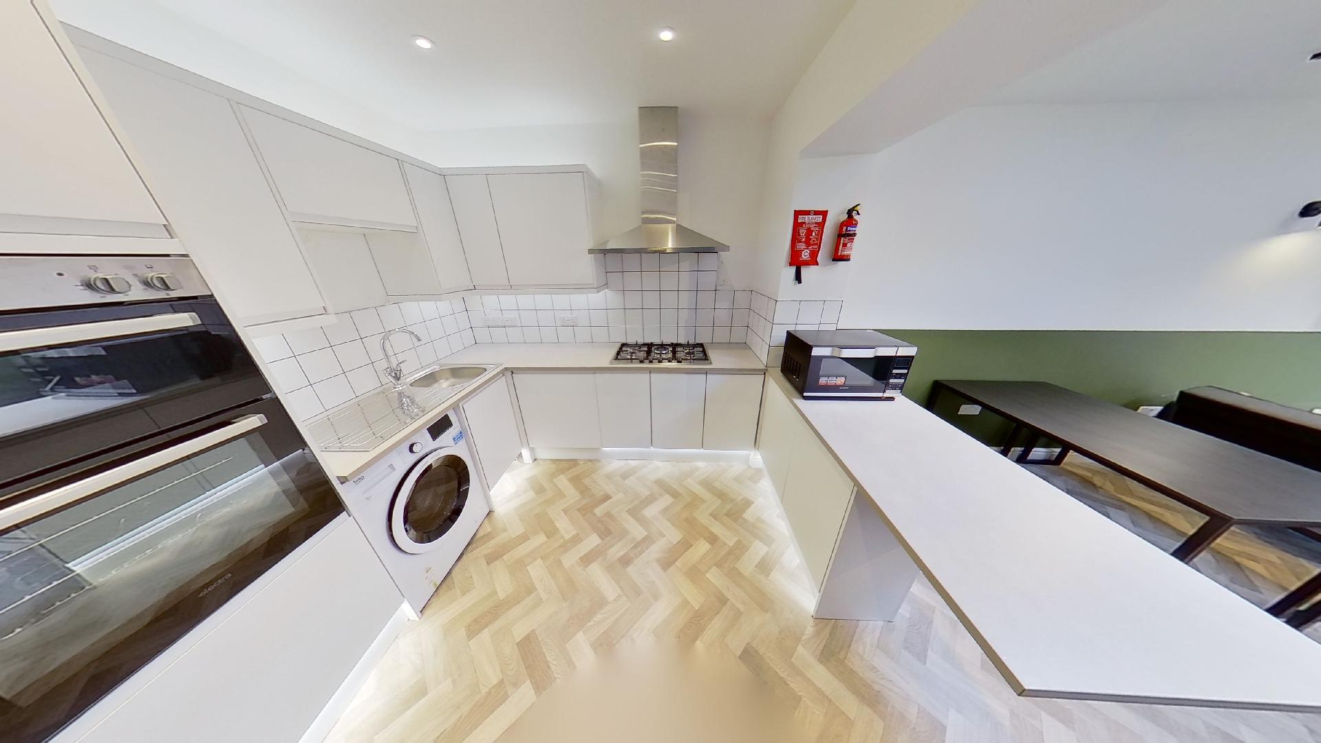 Flat Pelham Crescent in Nottingham