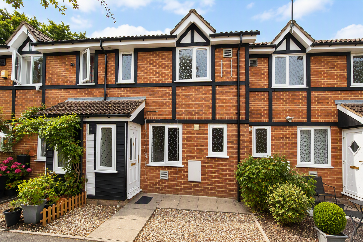 House Hawthorn Close in Greater London
