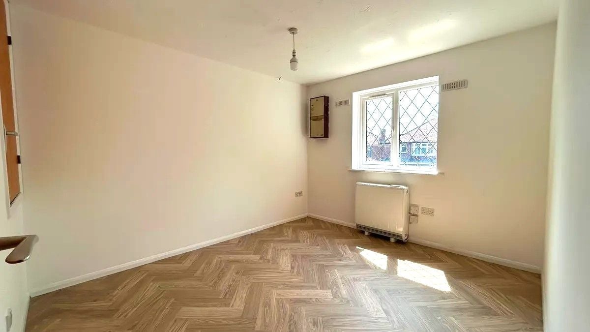 House Hawthorn Close in Greater London