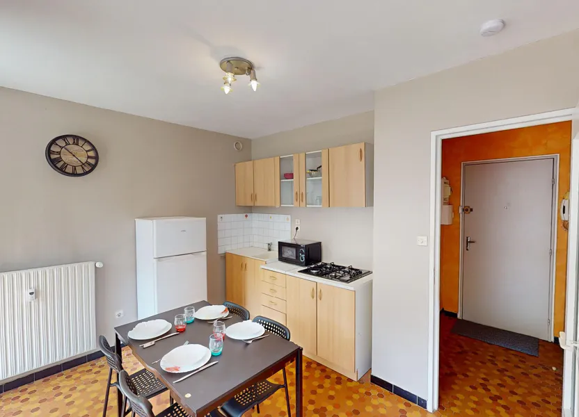 Flat Rue Blaise Pascal in Saint-Étienne