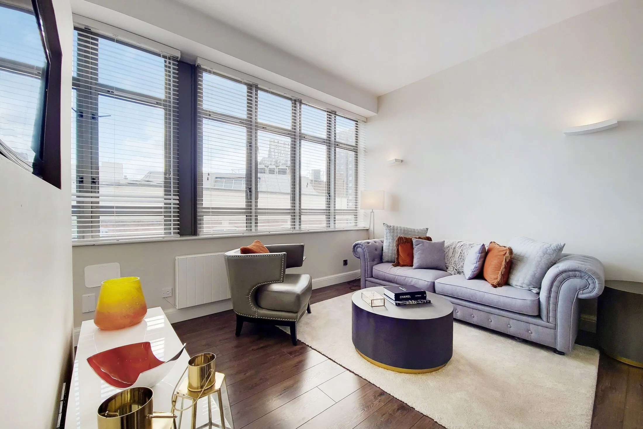 Flat Dingley Road in Greater London