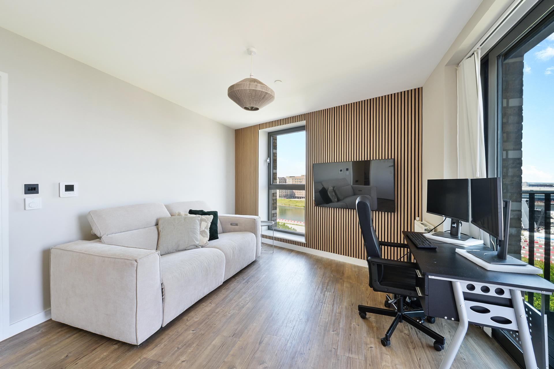 Flat Bramwell Way in Greater London