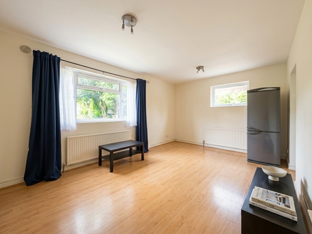 Flat Mulgrave Road in Greater London