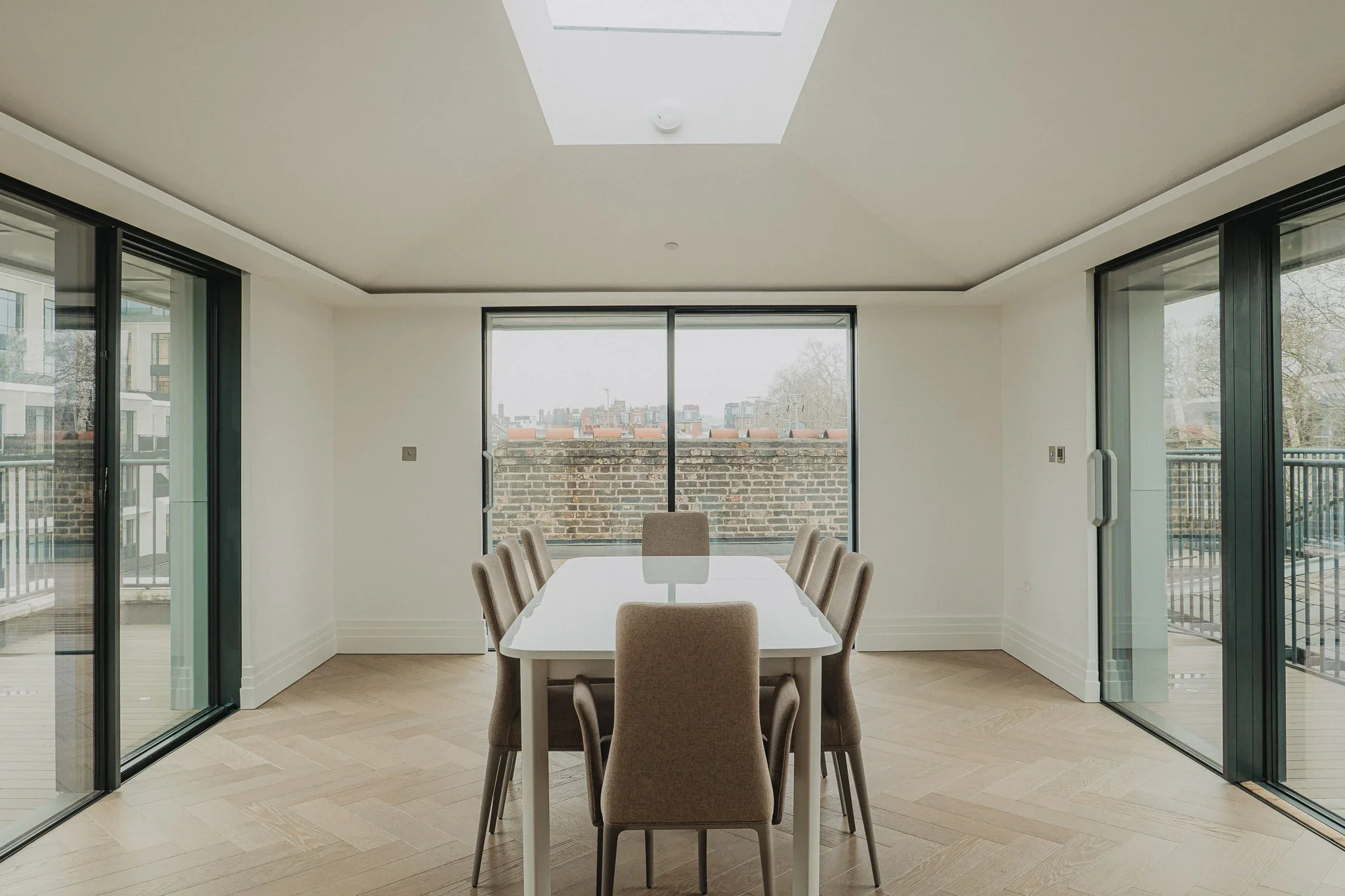 Flat Kensington Gardens Square in City of Westminster