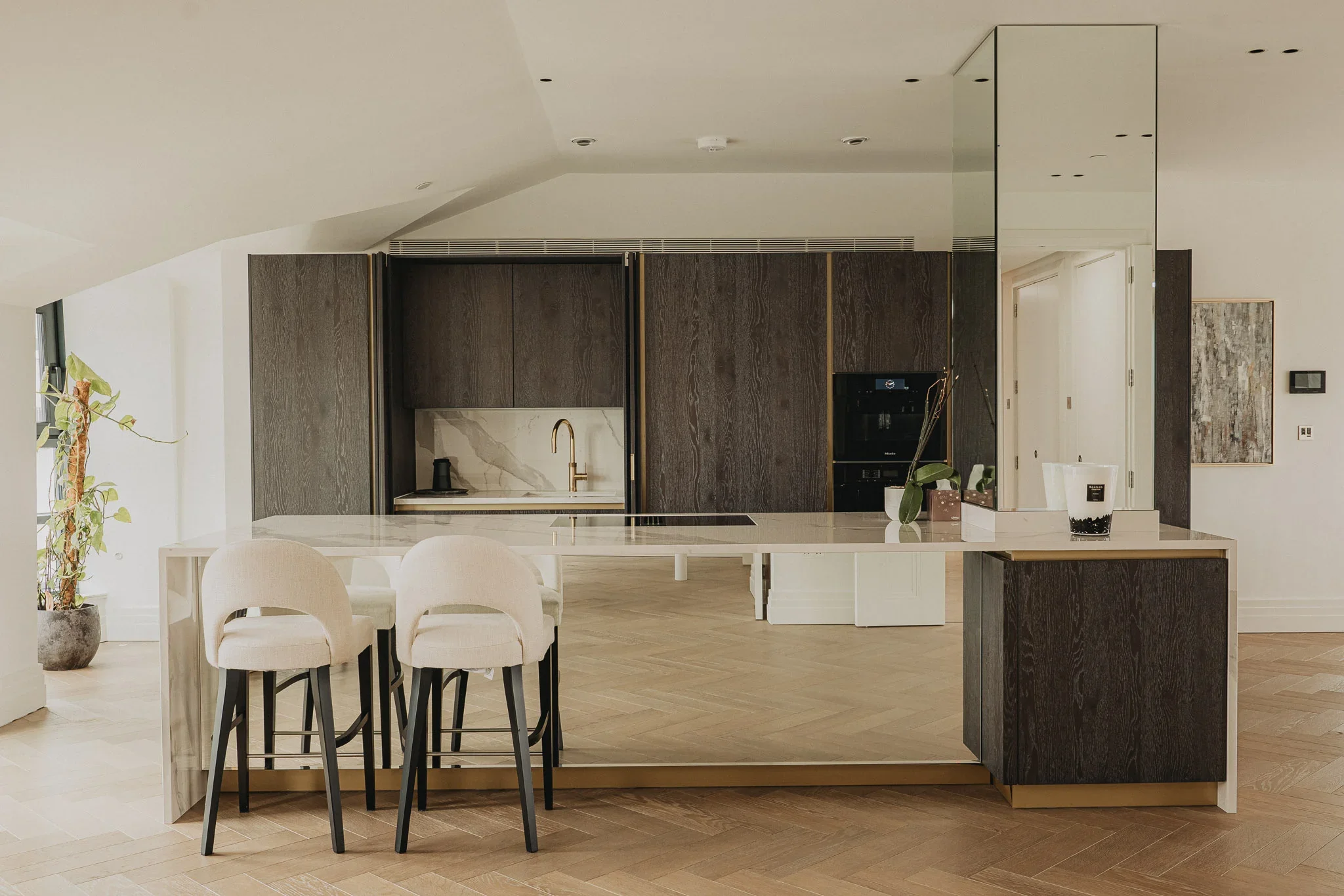 Flat Kensington Gardens Square in City of Westminster