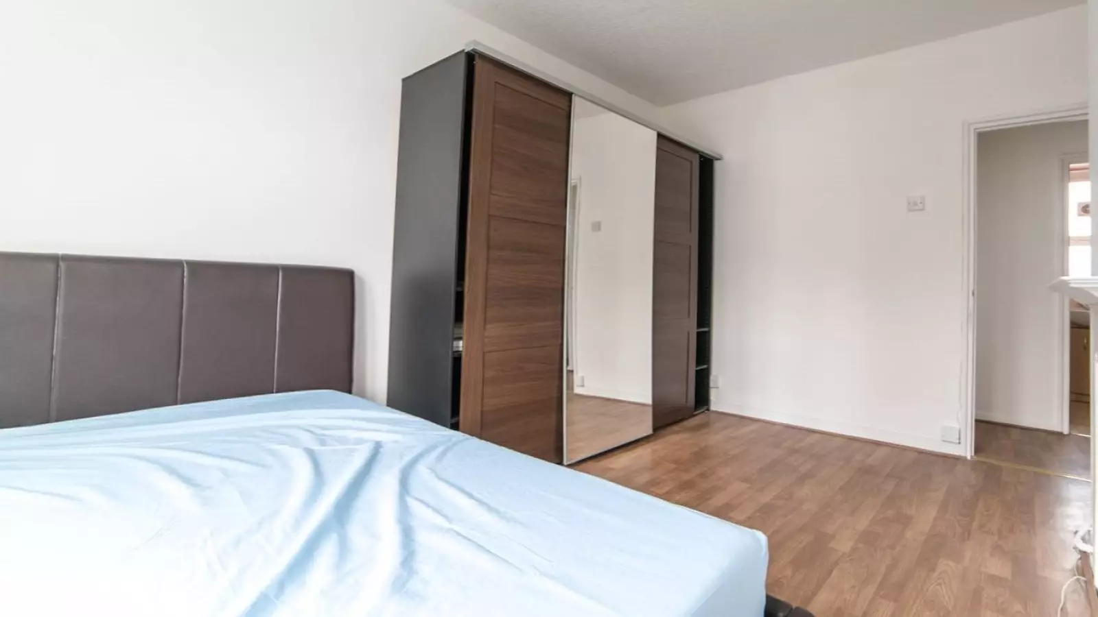 Flat Wandsworth Road in Greater London