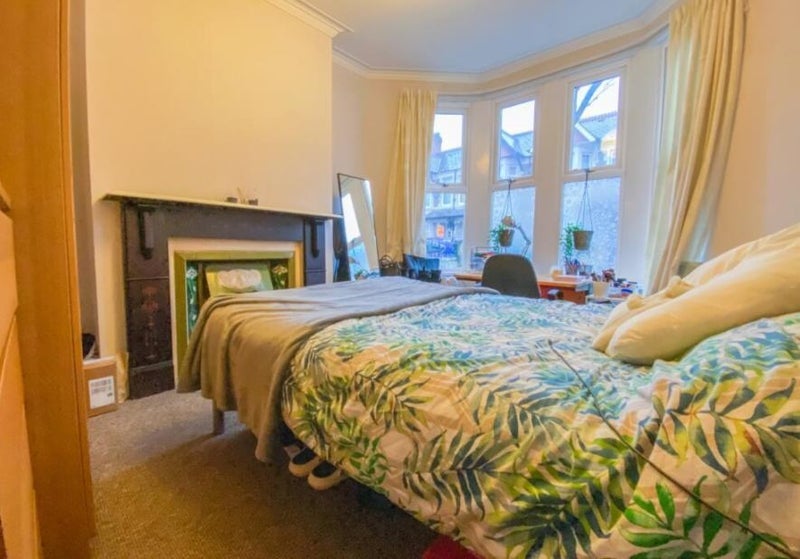 Room Canada Road in Cardiff