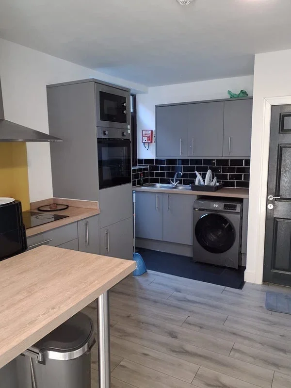 Room Crispin Street in St Helens