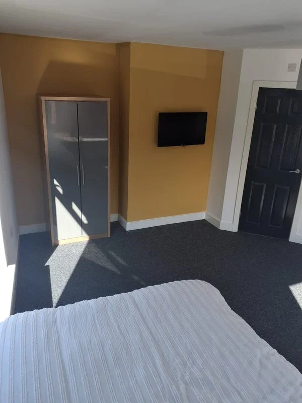 Room Crispin Street in St Helens