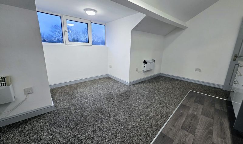 Flat Barnsley Road in Wakefield