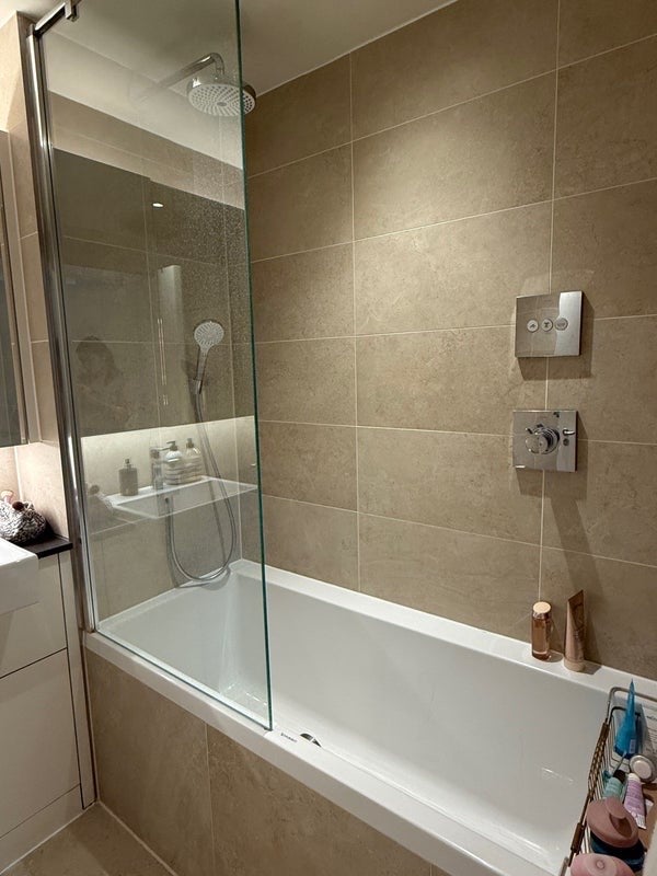 Room Mallow Walk in Greater London