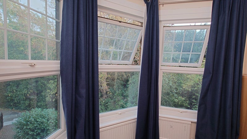 Room Ashford Avenue in Greater London