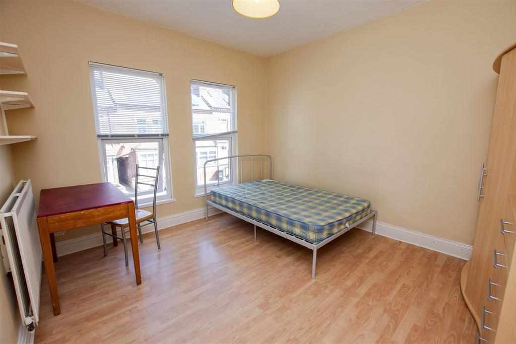 Flat Dawlish Road in Birmingham