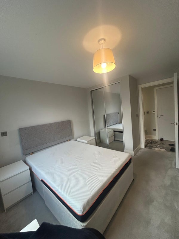Room Stoke Road in Slough