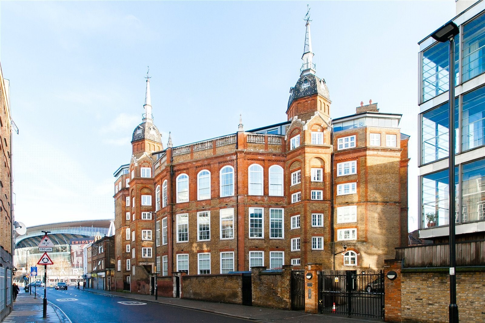Flat Hornsey Road in Greater London