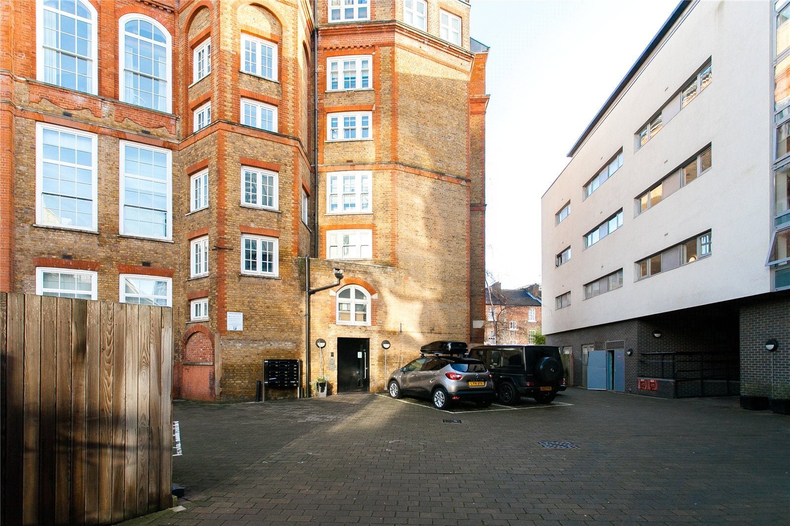 Flat Hornsey Road in Greater London