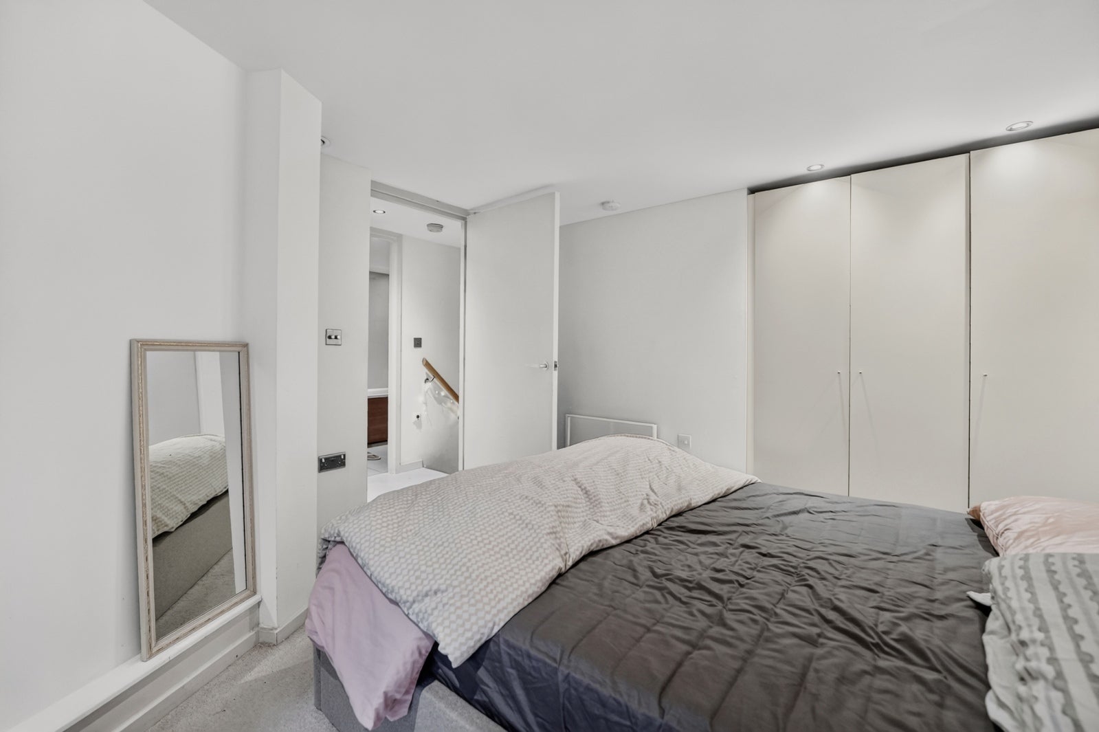 Flat Hornsey Road in Greater London