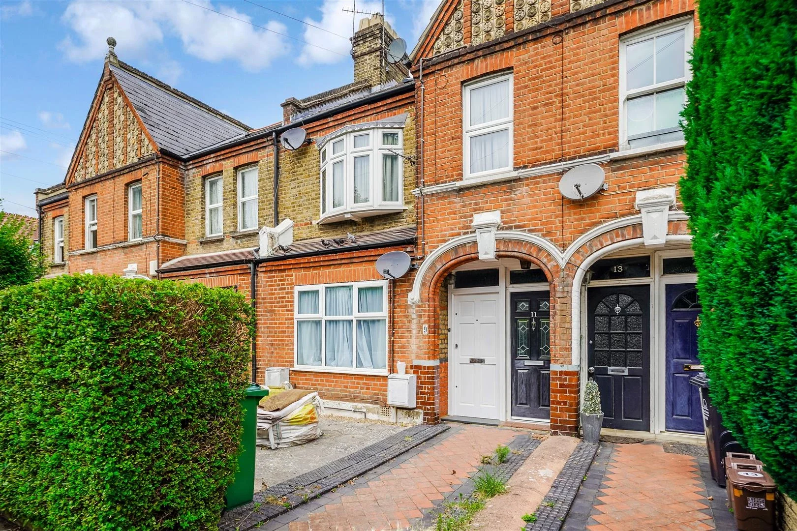 Flat Warner Road in Greater London