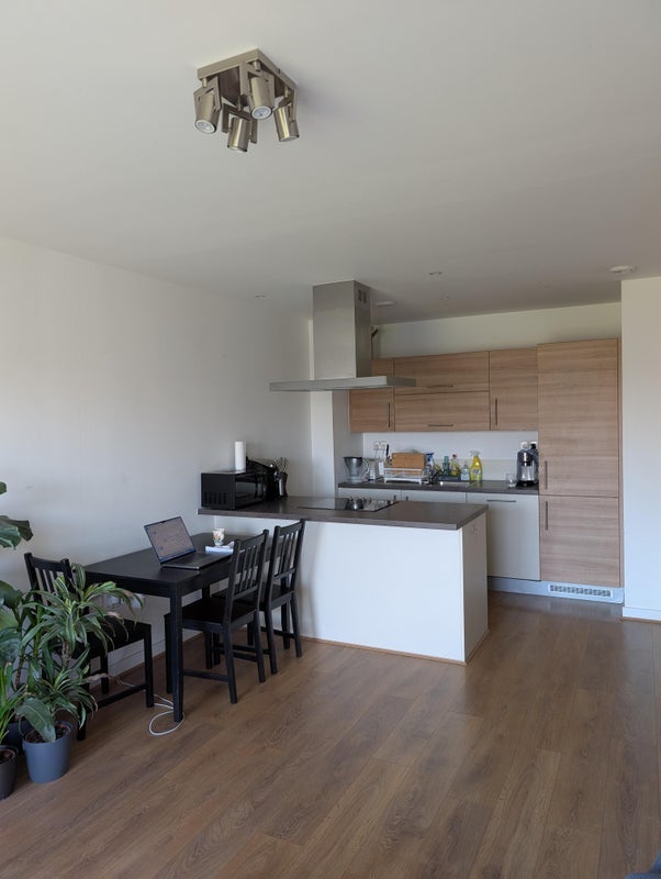 Room Cotall Street in Greater London