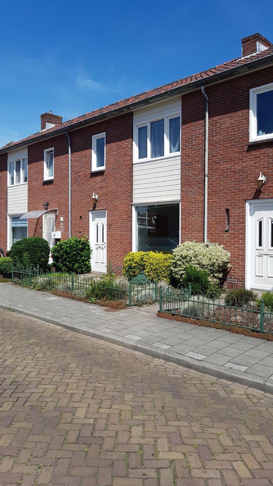 Huis Elzenstraat 2 a in Almelo
