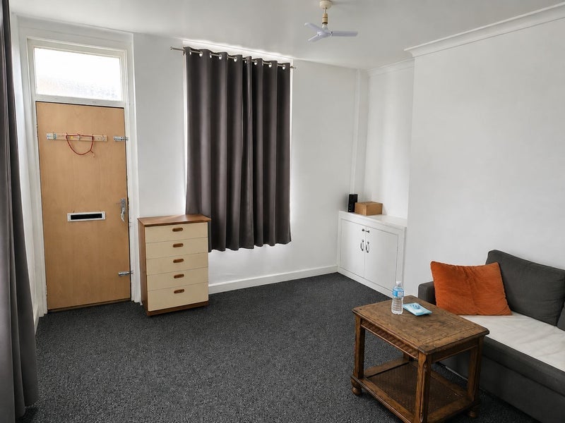 Room Hunslet Street in Burnley
