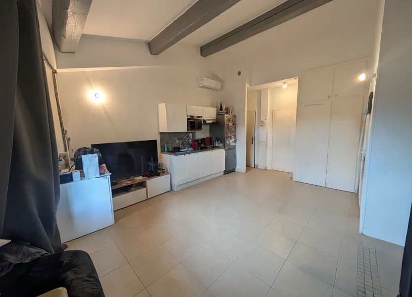 Room Avenue Gaston de Fontmichel in Saint-Vallier-de-Thiey