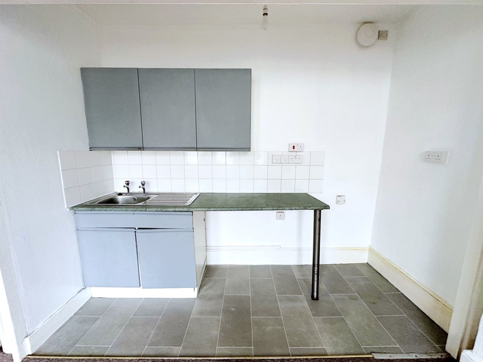 Flat Sackville Road in Rother